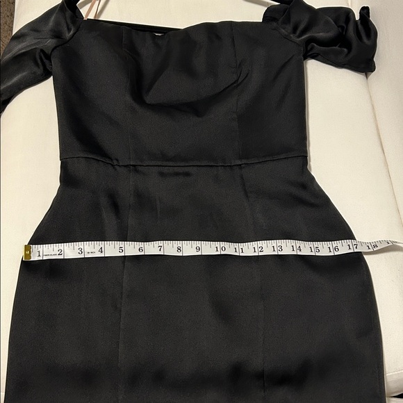 Fame and Partners black gown - Picture 14 of 15